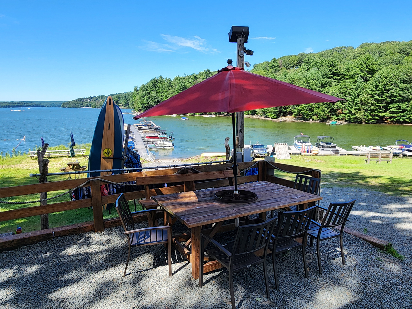 Picnic table overlooking the lake at New Wave Marina