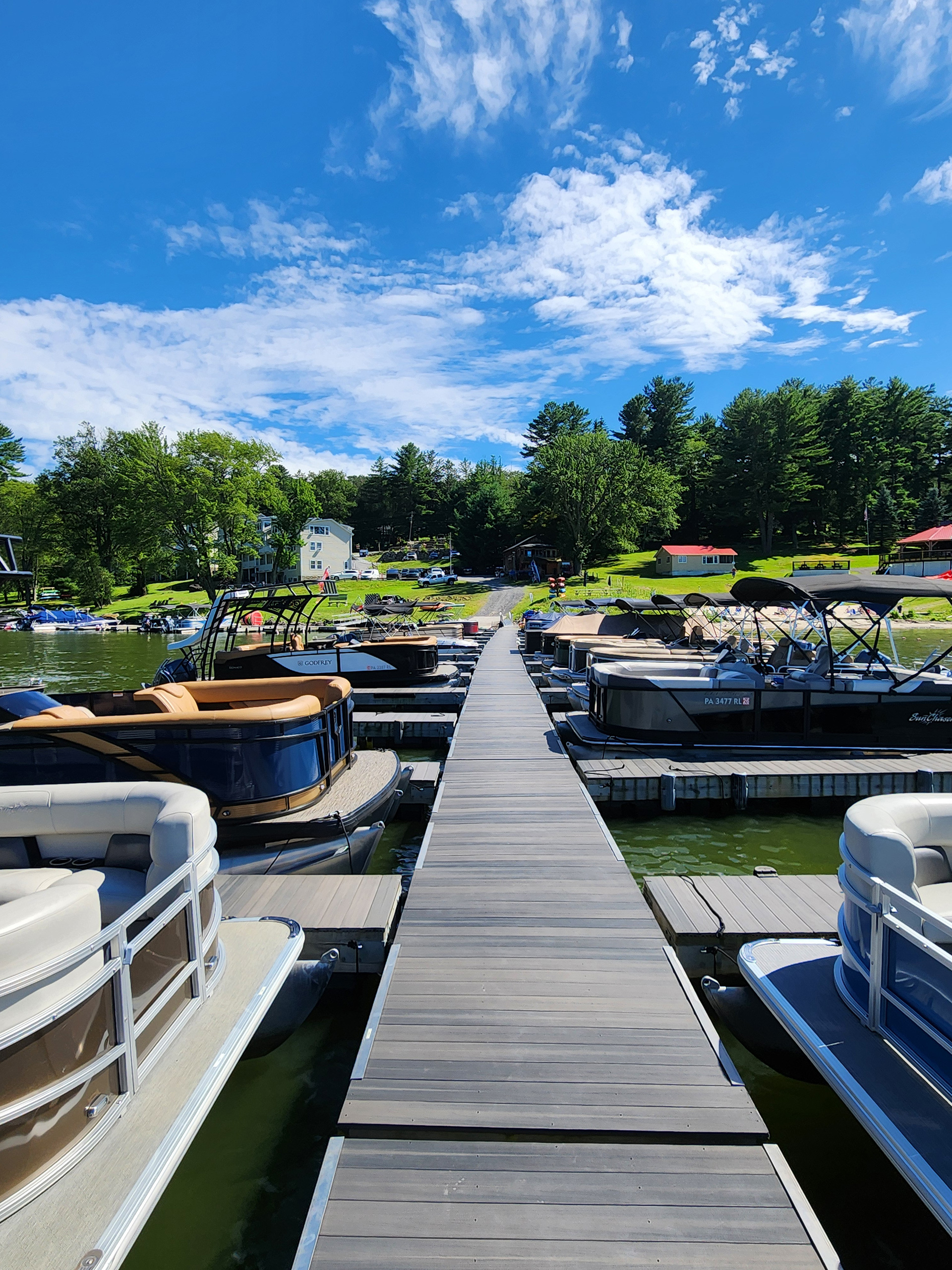 Boats docked at New Wave Marina on Lake Wallenpaupack for slip rentals