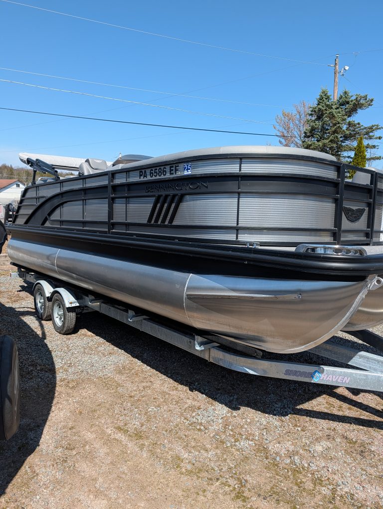 2024 BENNINGTON l22